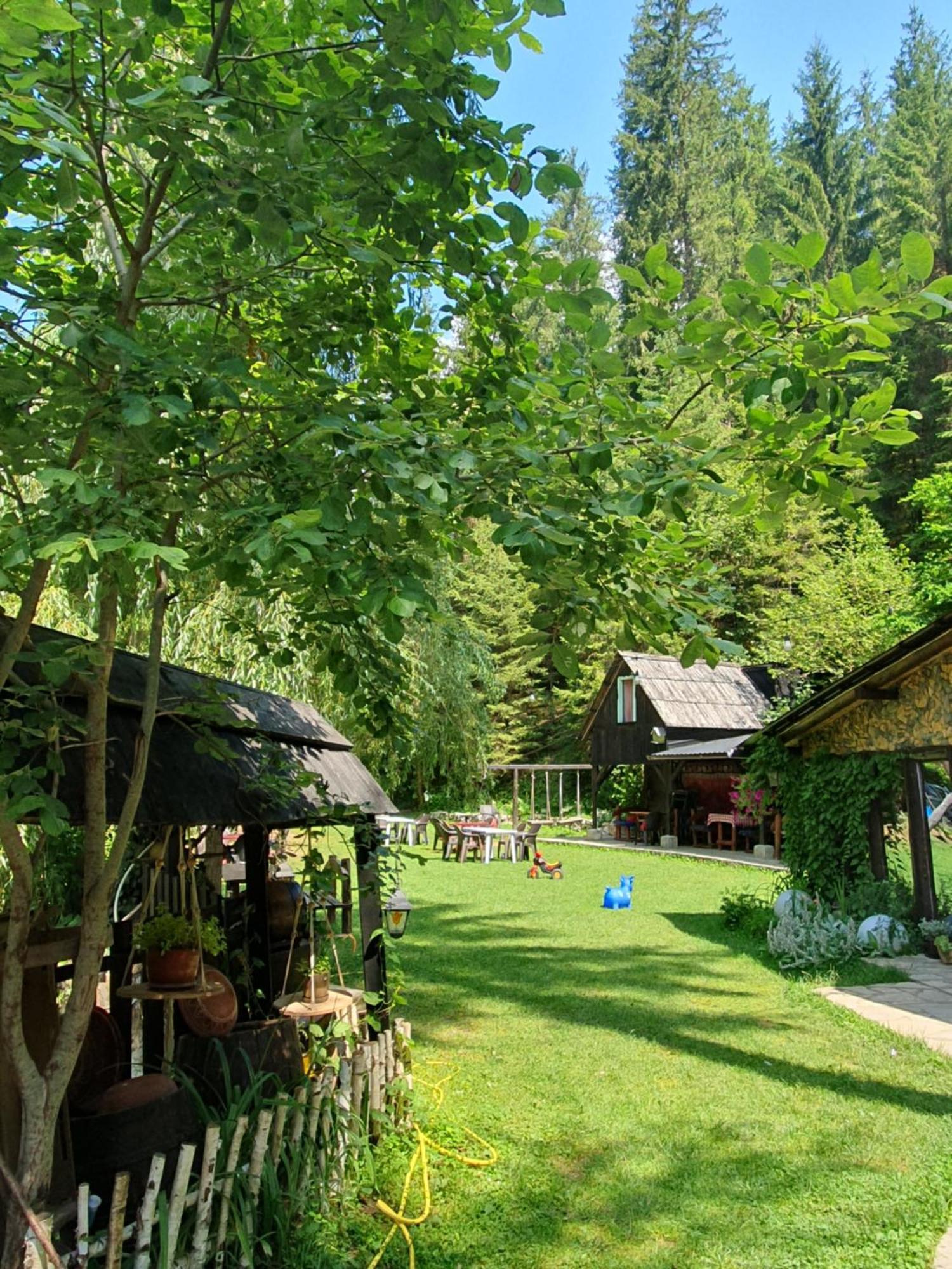 Rozhajë Sastanci-Grahovacaヴィラ エクステリア 写真